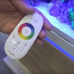 EHEIM Incpiria 330 LED Alpin Kit Aquarium 100 Cm 330 L Avec Meuble Et éclairage LEDs 19 EHEIM Incpiria 330 LED Alpin Kit Aquarium 100 Cm 330 L Avec Meuble Et éclairage LEDs -Poissons Aquariums Magasin eheim incpiria ambiance leds 10