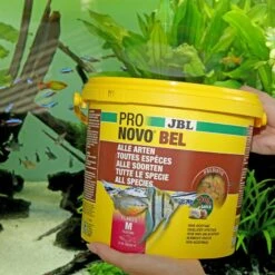 JBL ProNovo Bel Flakes M 5,5 L Nourriture De Base En Flocons Pour Tous Poissons D'aquarium De 8 à 20 Cm -Poissons Aquariums Magasin jbl pronovo bel flakes m 5 5 l nourriture de base en flocons pour tous poissons d aquarium de 8 a 20 cm 2 min